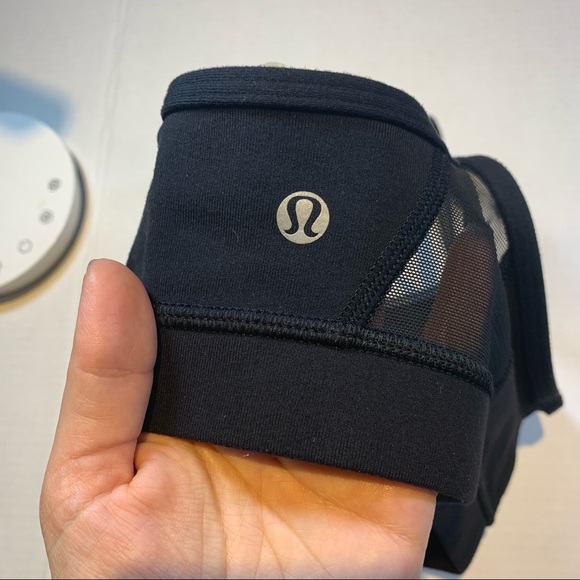 Lululemon black power Y sports bra mesh back - Picture 5 of 6